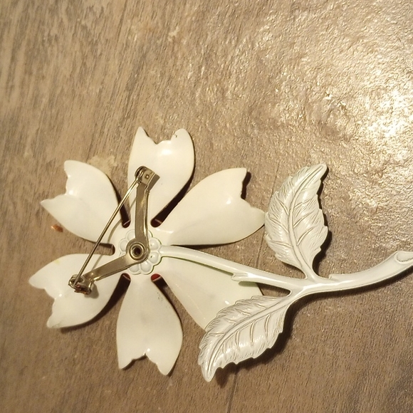 Daisy Pin VINTAGE - Picture 3 of 3